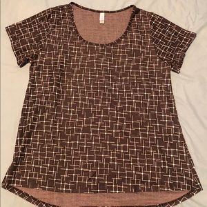 EUC Lularoe XL Classic Tee